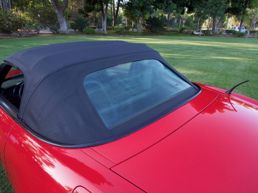 Детали экстерьера Honda S2000 (AP1) 2000 года  (фото 14 из 131)
